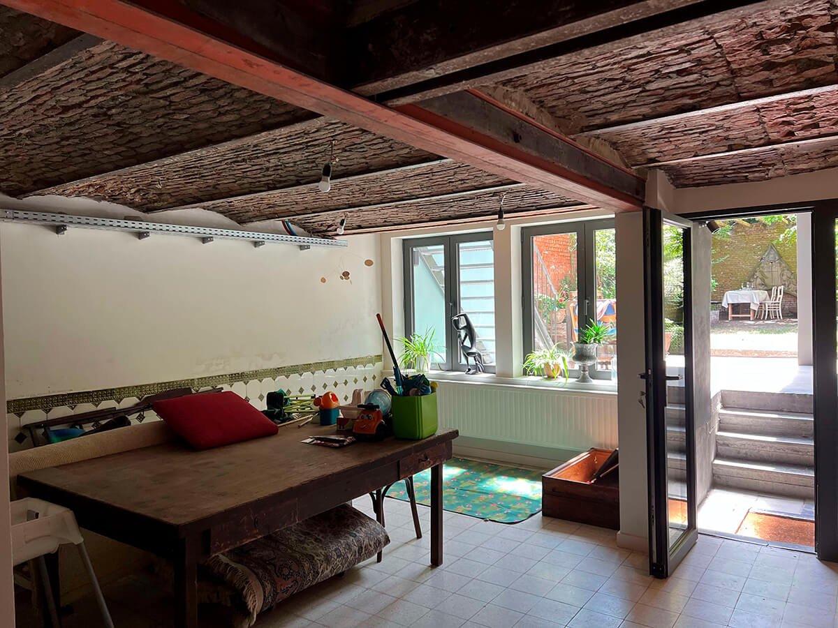 Overview of large workspace with plenty of natural light, suitable for small teams